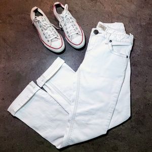 《Free People》 White Slim Straight Leg Jeans